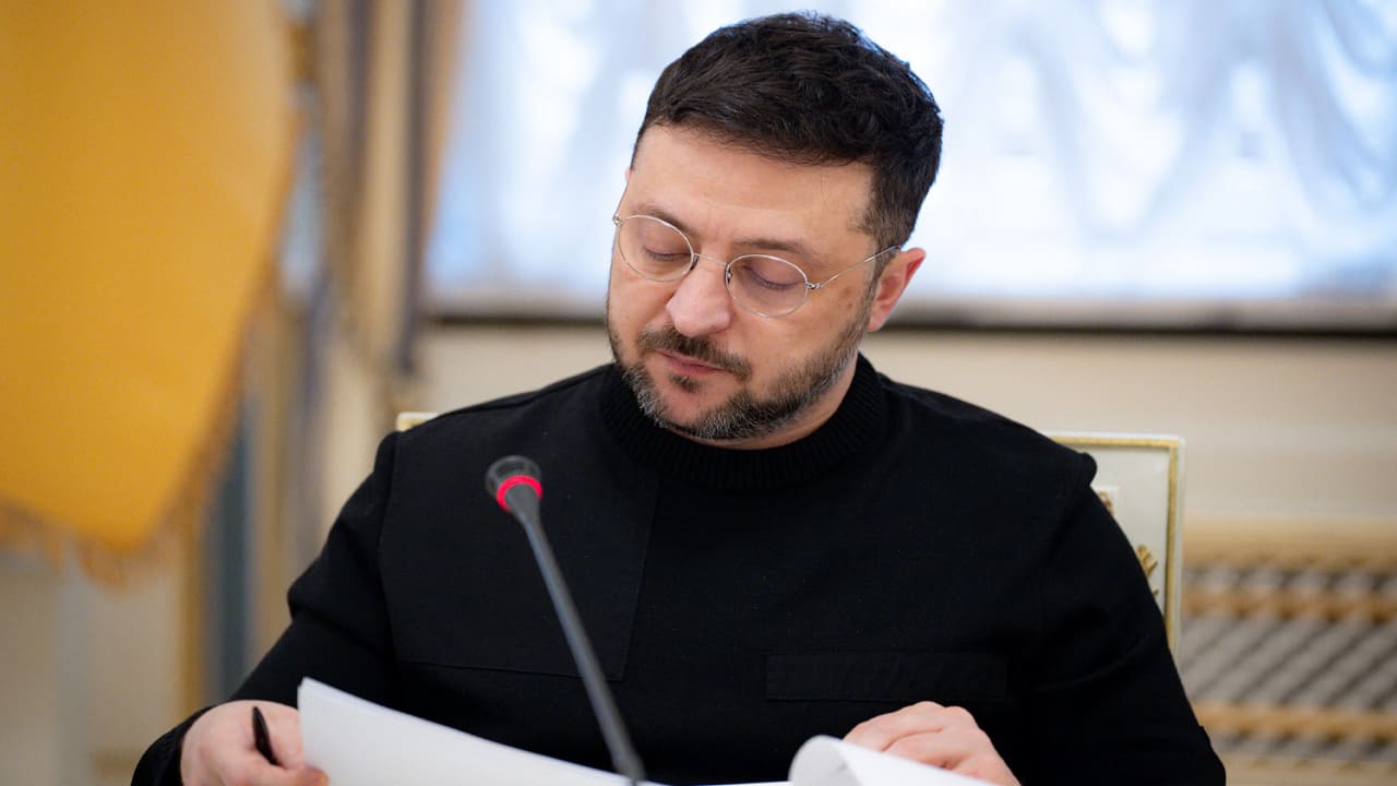 Security guarantees, territory and nuclear plant stall Ukraine–US peace framework