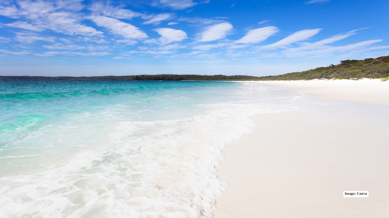 4. Hyams Beach – Australia (World’s Whitest Sand) Famous for its Guinness-certified white sand, Hyams Beach dazzles with waters that shift between sapphire and turquoise. The intense contrast between sand and sea often looks almost unreal in photographs.