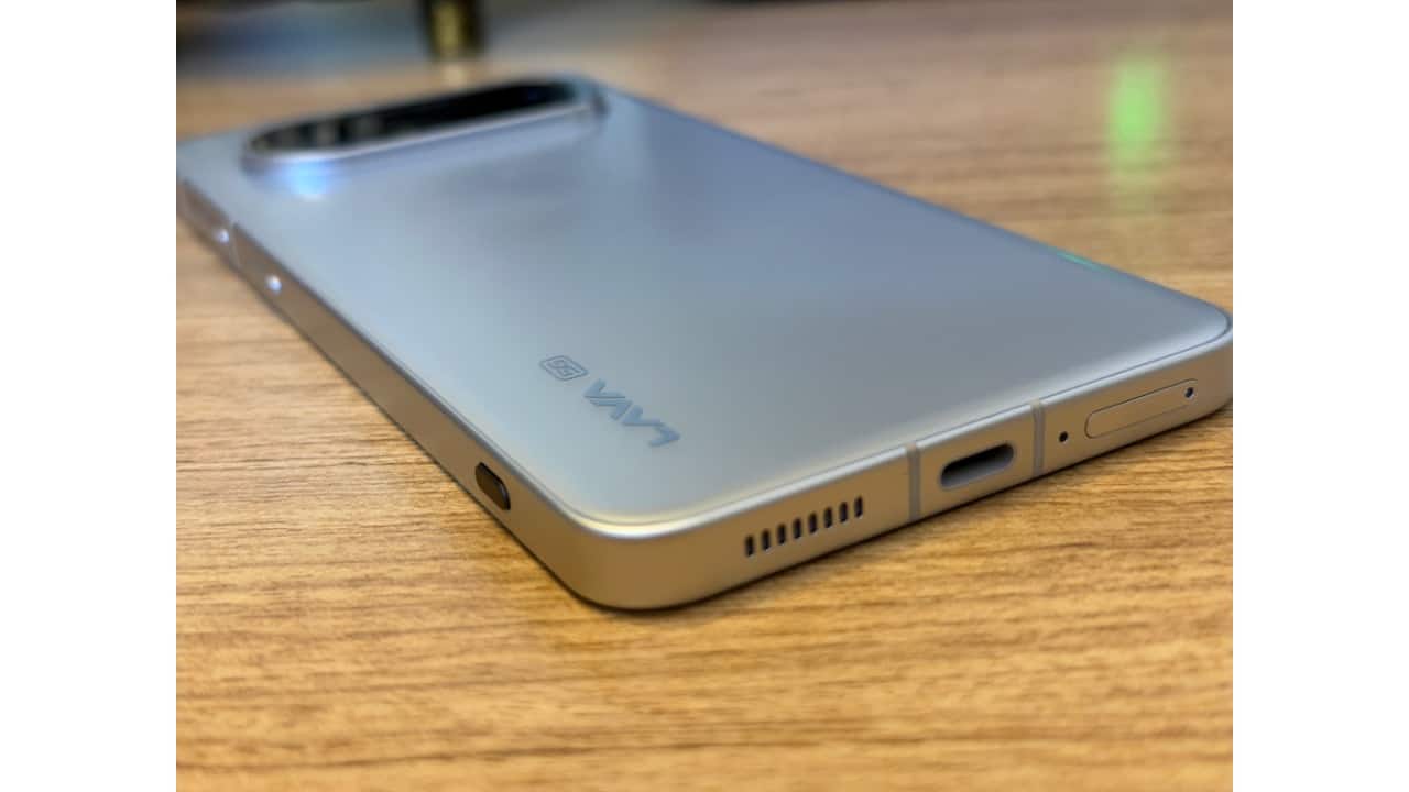 Battery Life and Charging<br />Battery life comfortably lasts a full day for most users, supported by sensible power optimisation. The 66W fast charging is genuinely convenient, topping up quickly during short breaks. Wireless charging is absent, but not unexpected at this price point.