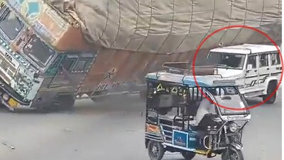 Overloaded Truck Flattens SUV in Rampur, Driver Killed; Caught on Camera