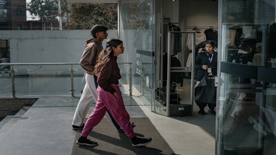 Young shoppers enter the Zudio store. The chain has expanded to more than 800 stores in under a decade. Photographer: Elke Scholiers/Bloomberg