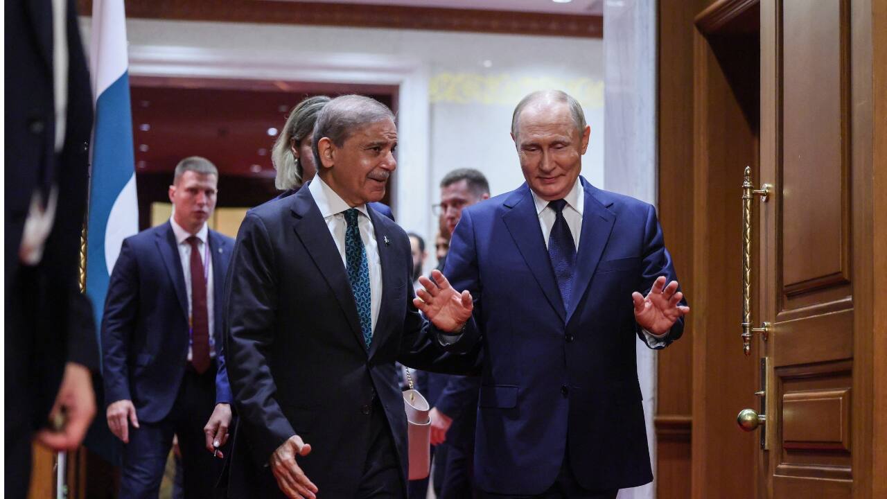 Hidden motives as Pakistan courts Russia's Putin