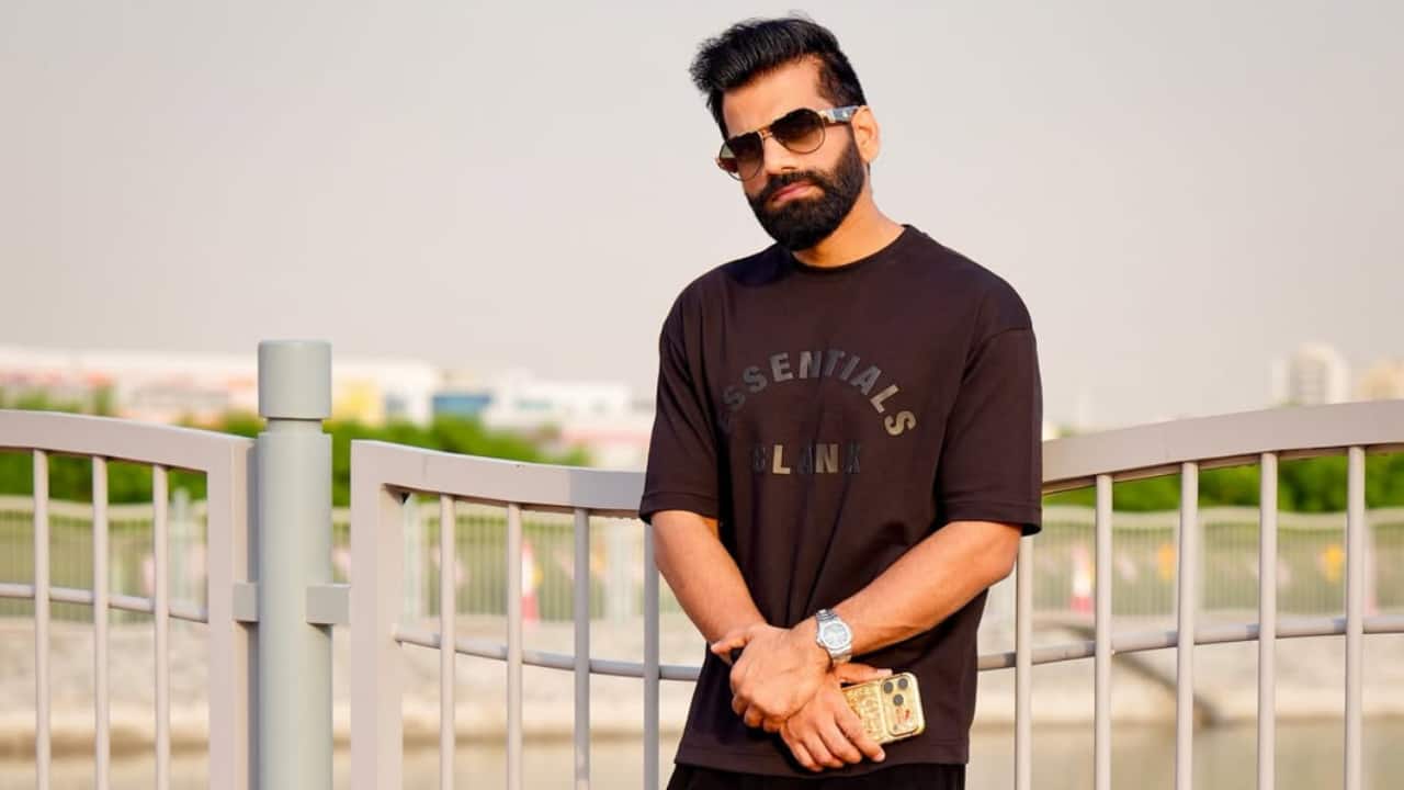 Technical Guruji With 23.7 million subscribers and a net worth of ₹356 crore, Gaurav Chaudhary, also known as Technical Guruji, maintains his domination in the tech industry. He is one of India's most dependable and rapidly expanding tech developers thanks to his straightforward explanations, credible reviews, and daily tech updates.