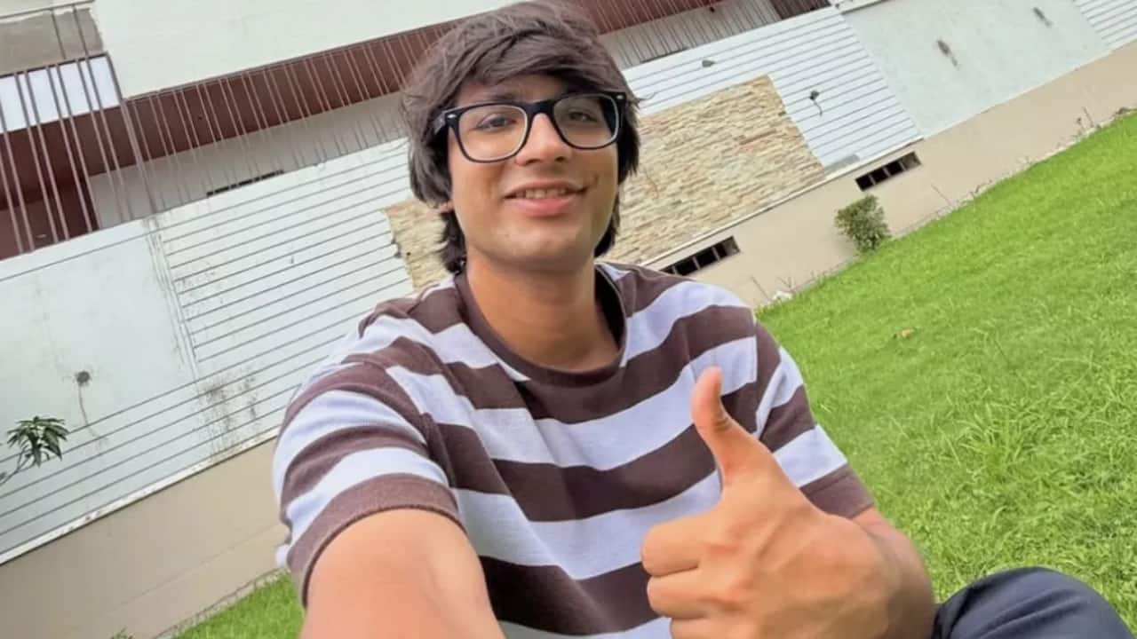 Sourav Joshi Sourav Joshi, a vlogger with a net worth of ₹50 crore, completes the list. He is one of India's fastest-rising lifestyle creators in 2025 thanks to his genuine storytelling and family-focused regular vlogs. He recently earned a newfound fame as he documented every ceremony of his wedding in his vlog.