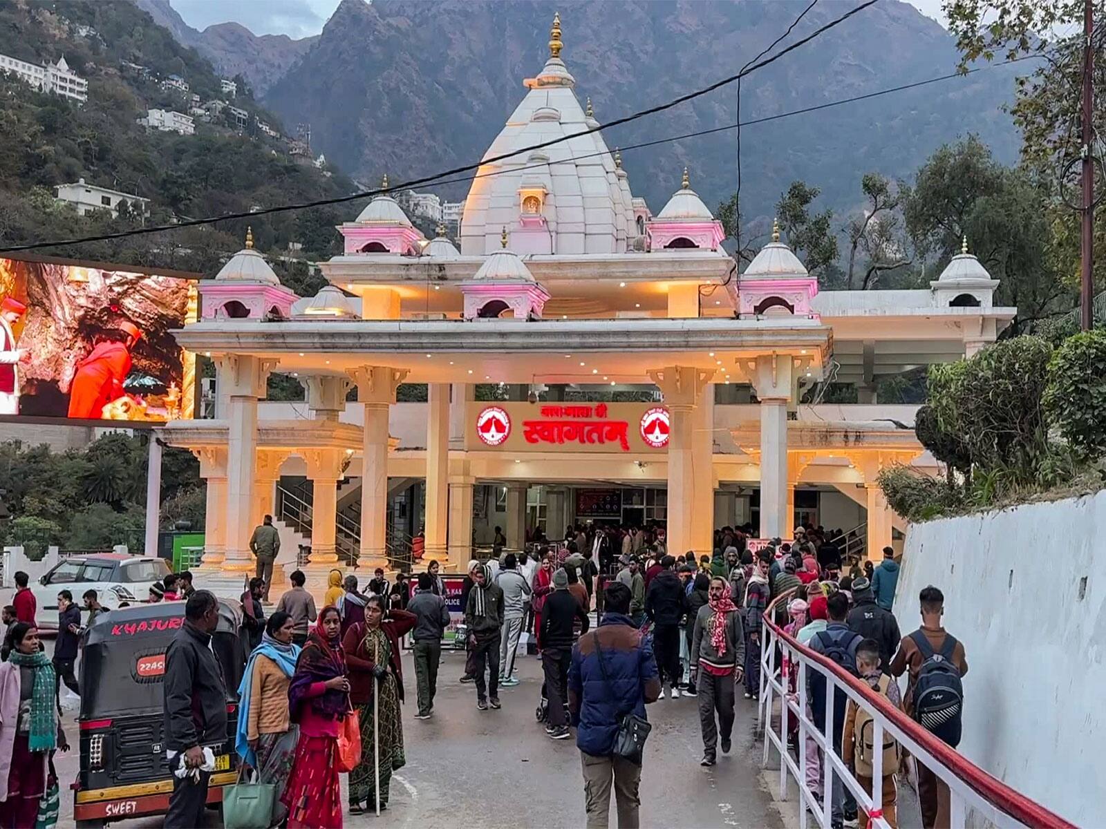 Vaishno Devi, Kashi Vishwanath, Puri Jagannath, Ujjain Mahakal: How temples across India are bracing for New Year 2026 rush