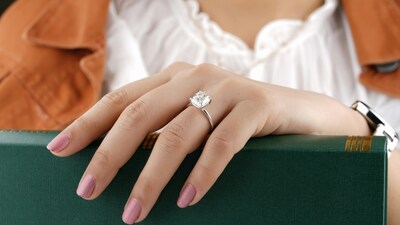 Your jewellery should move with you. Pieces that match your lifestyle feel authentic and effortless, creating a look that is entirely your own (Image: Pexels)