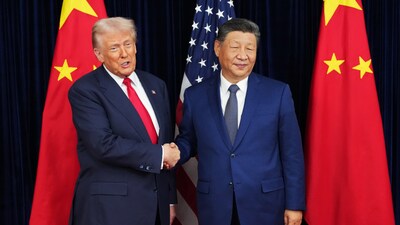 Donald Trump and Xi Jinping shake hands at Gimhae Air Base in Busan, South Korea, on Oct. 30. (file image)
