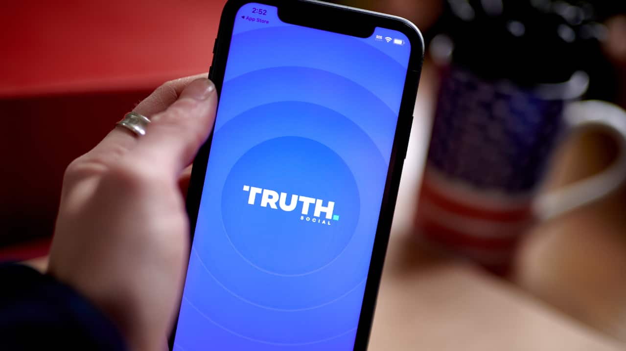 Trump firm to start new cryptocurrency for shareholders