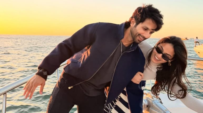 Mira Rajput rings in 2026 with hubby Shahid Kapoor, says ‘life not ...