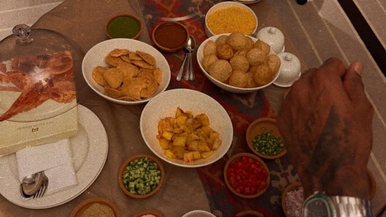 5. Comfort, food, and simple pleasures - No celebration is complete without food, and this one embraced comfort over spectacle. Shots of a laid-back table spread reflected warmth and togetherness. It reinforced the idea that meaningful celebrations are built around shared moments, not extravagant displays.