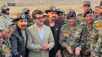 'Border 2' का 'घर कब आओगे' गाना भारत-पाक सीमा पर लॉन्च; सुनील शेट्टी भावुक.