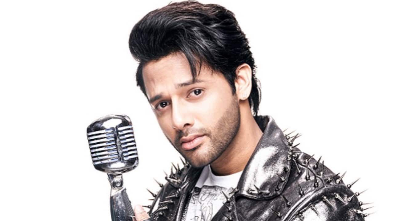 Personal interests and hobbies<br />Stebin enjoys driving cars, playing the guitar, and even cricket. He plays as an all-rounder and once celebrated his birthday with legendary cricketer MS Dhoni, revealing his love for the sport.
