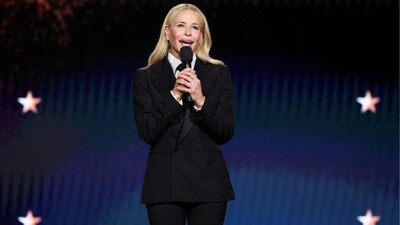 Chelsea Handler roasts Leonardo DiCaprio