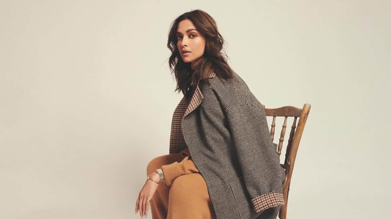 <strong>Modeling Breakthrough</strong> – Deepika rose to prominence as a model in the mid-2000s, becoming a household name after featuring in the iconic Kingfisher calendar and high-profile fashion campaigns.