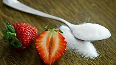 Causes of fatty liver disease: Excess sugar, especially fructose, is preferentially processed by the liver and promotes fat production inside liver cells. This is how fatty liver develops (Image: Pexels)