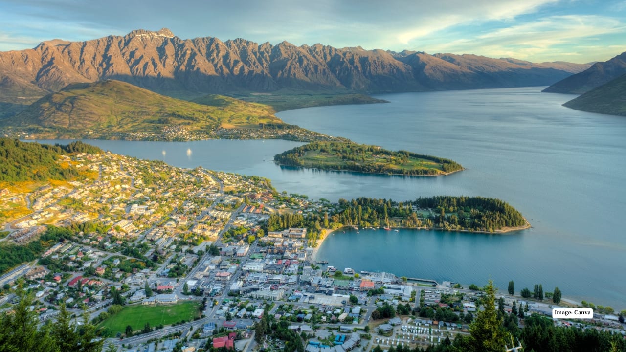 8. Queenstown, New Zealand – Adventure and Lakeside Serenity February is summer in New Zealand, making Queenstown ideal for adventure. Hike scenic trails, bungee jump, cruise the sparkling Lake Wakatipu, or explore nearby fjords. The lush greenery and mild weather make it perfect for both thrill-seekers and those seeking calm lakeside retreats. Why Visit: Adventure sports, hiking, and stunning natural vistas. Best for: Adventure travelers, families, and photographers.