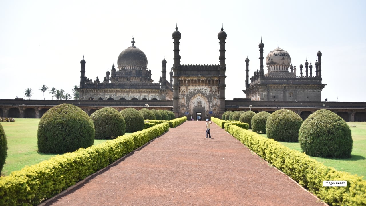 10. Ibrahim Rauza, Vijayapura, Karnataka Ibrahim Rauza is poetry carved in stone—two balanced buildings facing each other across a reflective pool. The tomb and mosque, built for Sultan Ibrahim Adil Shah II, are celebrated for delicate jaalis and floral carvings that echo local temple artistry. Travel tip: It’s a wonderful alternative for travellers who enjoyed the Taj aesthetic but want a quieter cousin.