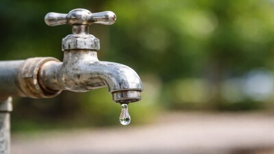 ग्रेटर नोएडा में दूषित पानी से 30 बीमार, इंदौर-गांधीनगर-हैदराबाद में भी फैला खतरा.