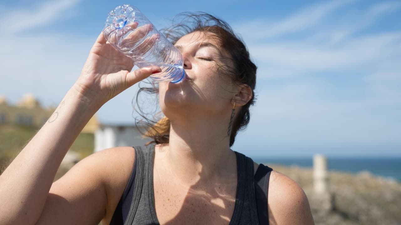 Prevent dehydration while travelling with these 5 useful hacks