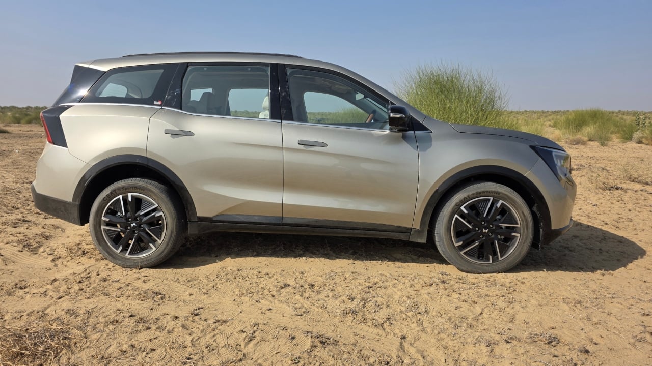 Mahindra XUV 7XO Review 3