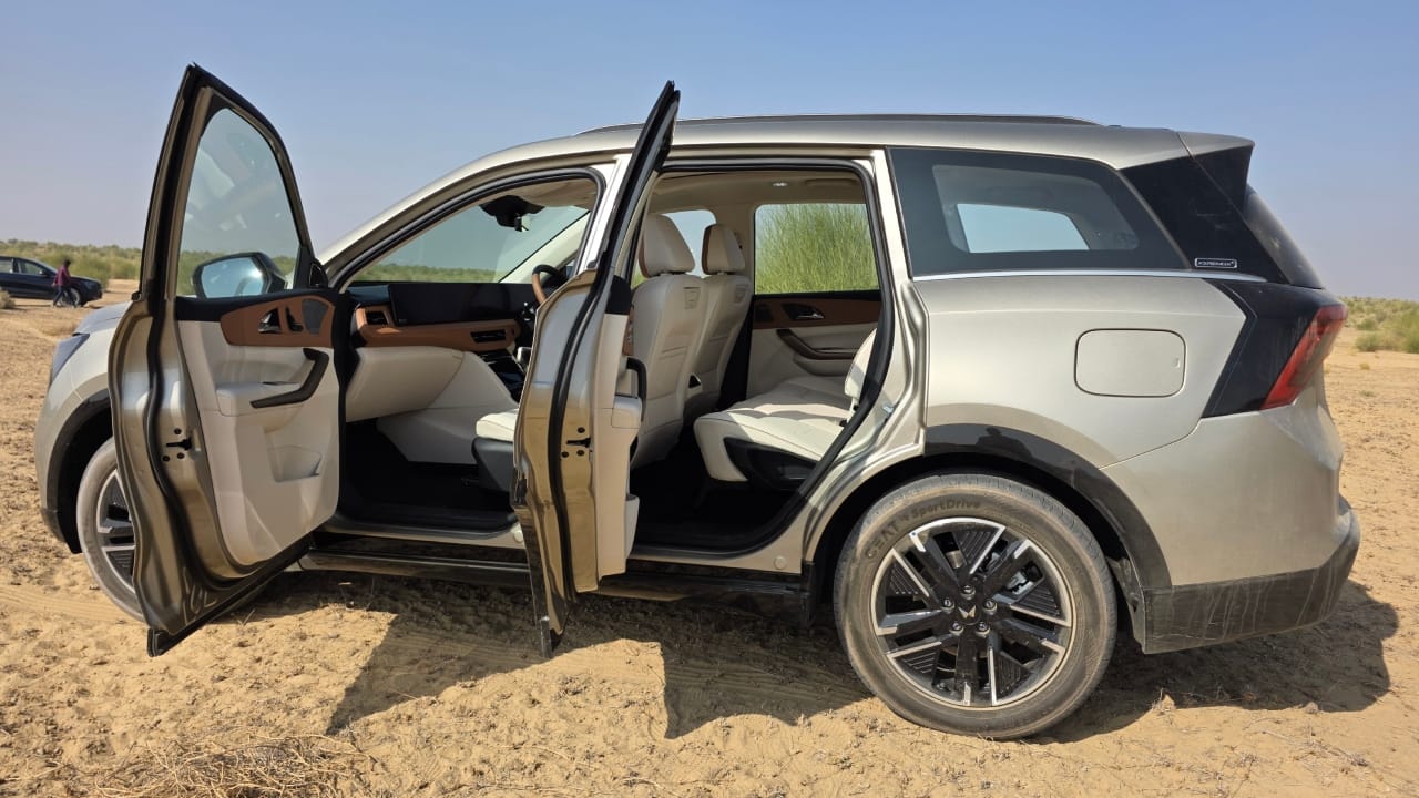Mahindra XUV 7XO Review 6