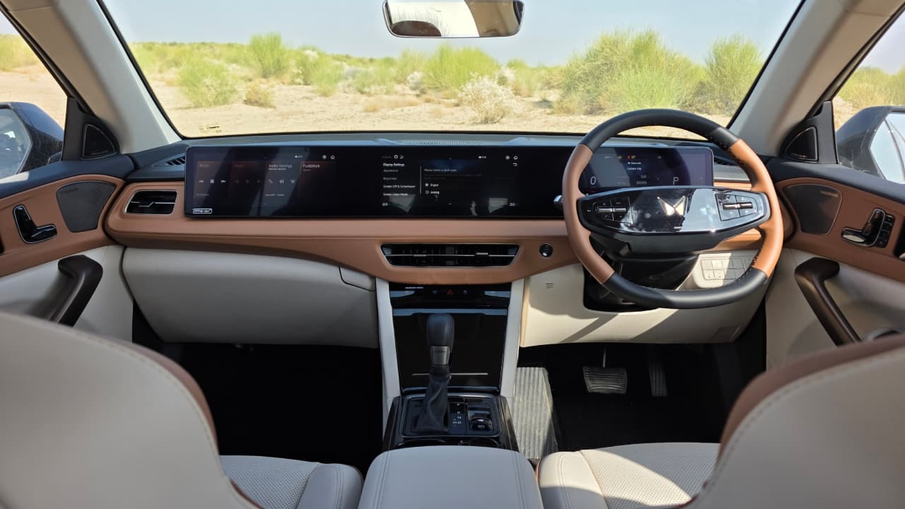 Mahindra XUV 7XO Review 8