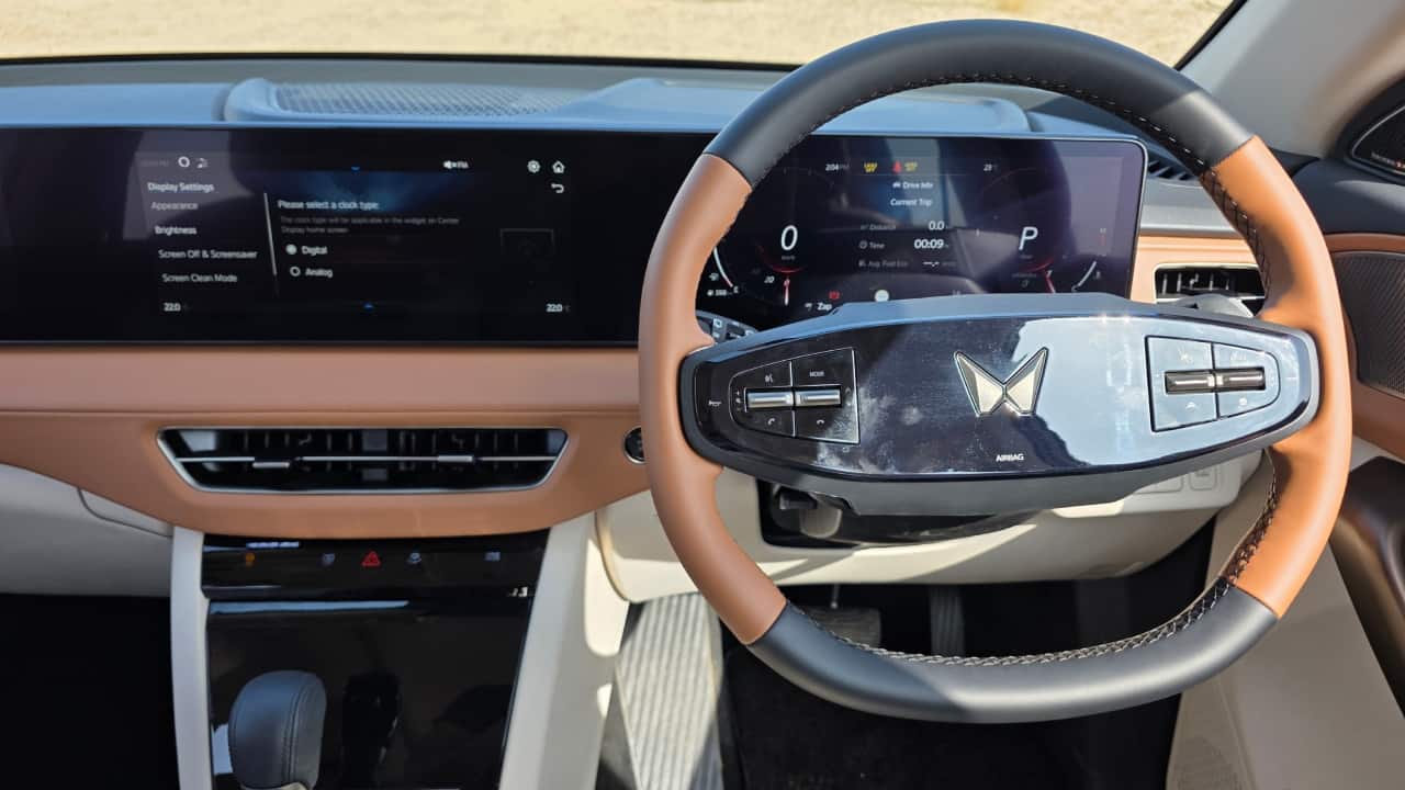 Mahindra XUV 7XO Review 9
