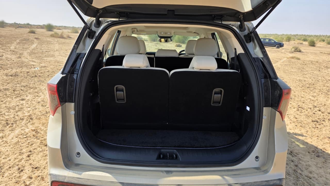 Mahindra XUV 7XO Review 15