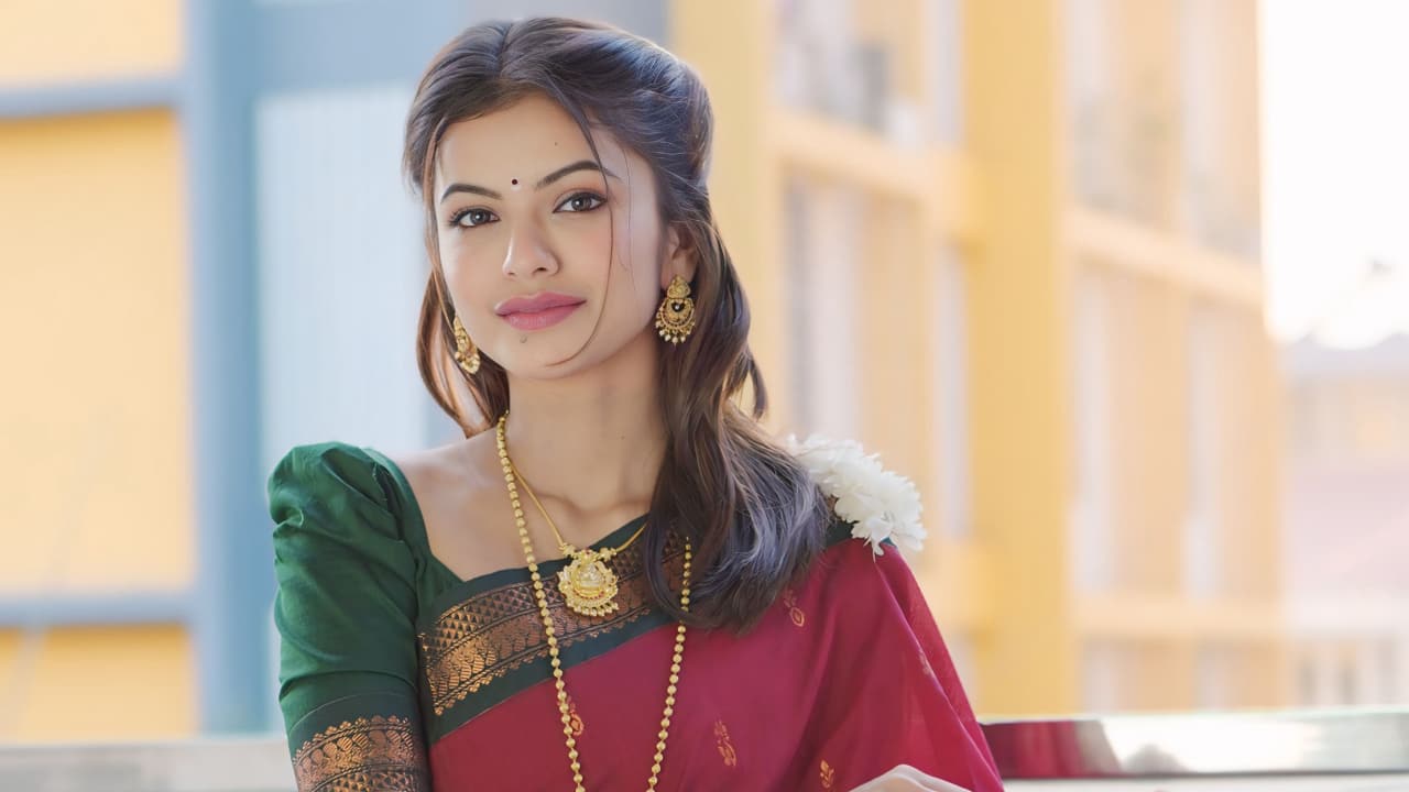  Anushree Mane - Anushree Mane has appeared in multiple Marathi TV projects and is said to be on the makers’ radar. Her possible inclusion hints at a contestant who blends emotional sensitivity with quiet strength. Viewers may see her navigate friendships, conflicts, and personal boundaries under constant surveillance.