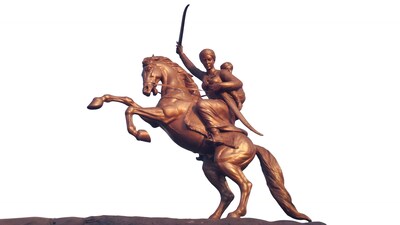 Quote of the day by Rani Laxmibai: “The only way to succeed is through courage and hard work”