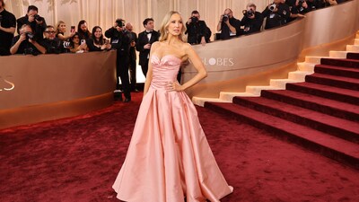 Nikki Glaser poses on the red carpet at the 83rd Annual Golden Globes in Beverly Hills, California, U.S., January 11, 2026. (Photo: REUTERS)