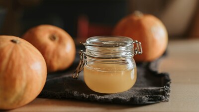 Health benefits of apple cider vinegar and honey: The two make for a flavour-packed drink when mixed with warm water. While both ingredients are known to be healthy, the effects of their combination haven’t yet been largely studied (Image: Pexels)