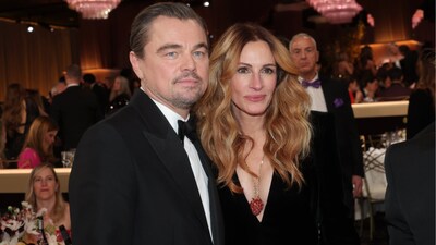 Leonardo DiCaprio and Julia Roberts pose for the paps