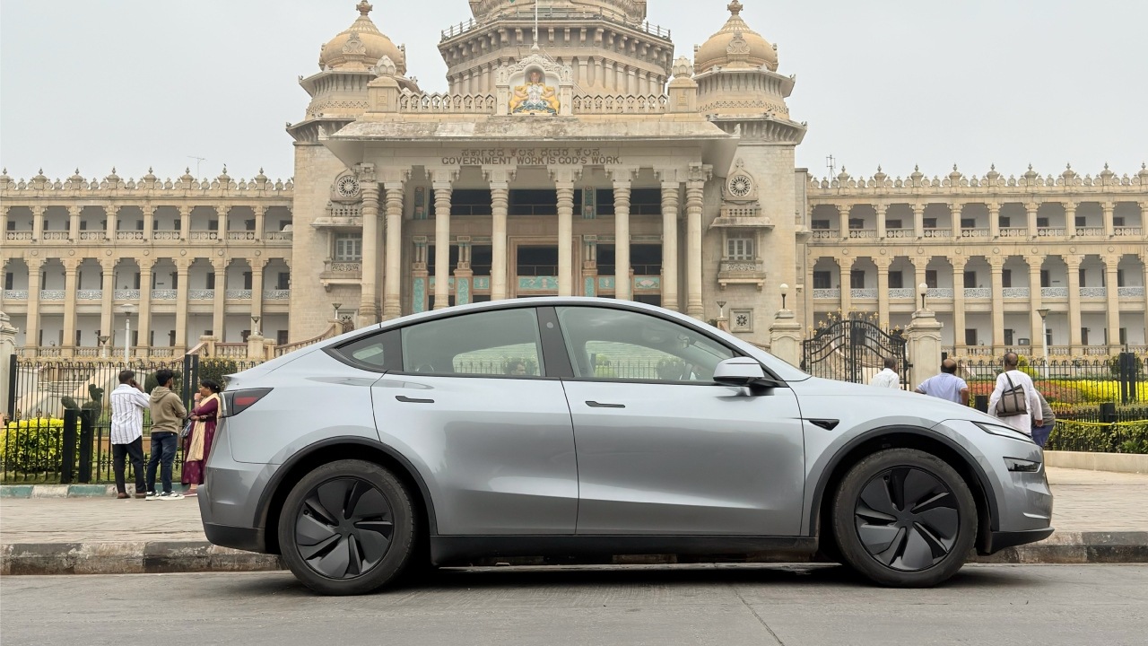 Tesla Model Y L India Launch: 6-seater electric SUV with 681 km range priced at Rs 61.99 lakh, takes on Mercedes EQS SUV