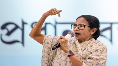 The Bengal CM alleged that this process resulted in serious errors in elector details, including names, age, gender, relationships and guardians’ names, leading to large-scale data mismatches.