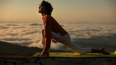Improve winter immunity naturally with yoga and mindful walking. Discover 8 immunity-boosting poses, breathing practices and walking tips for cold weather. (Image: Pexels)