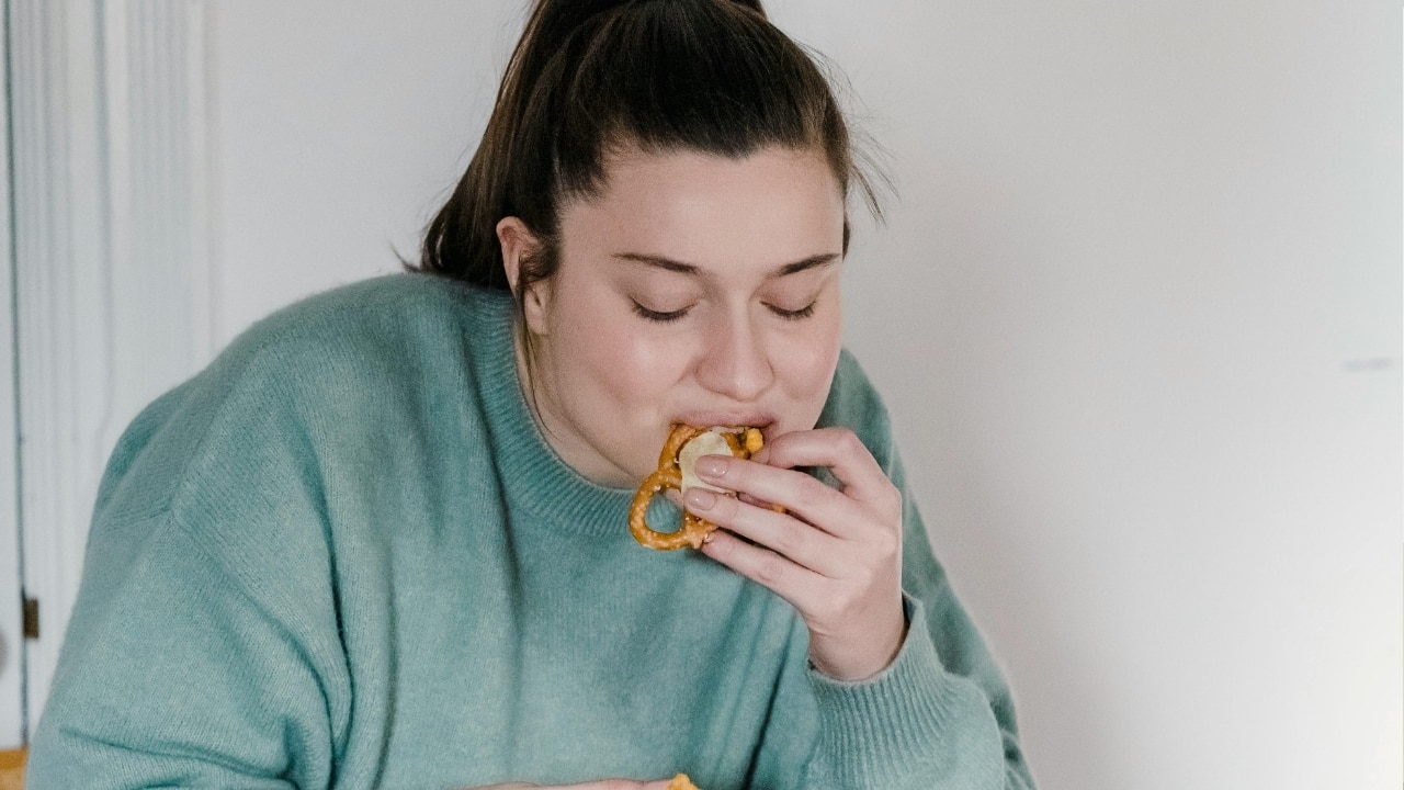 Constipated despite eating fibre-rich diet? Doctor lists 7 common winter mistakes