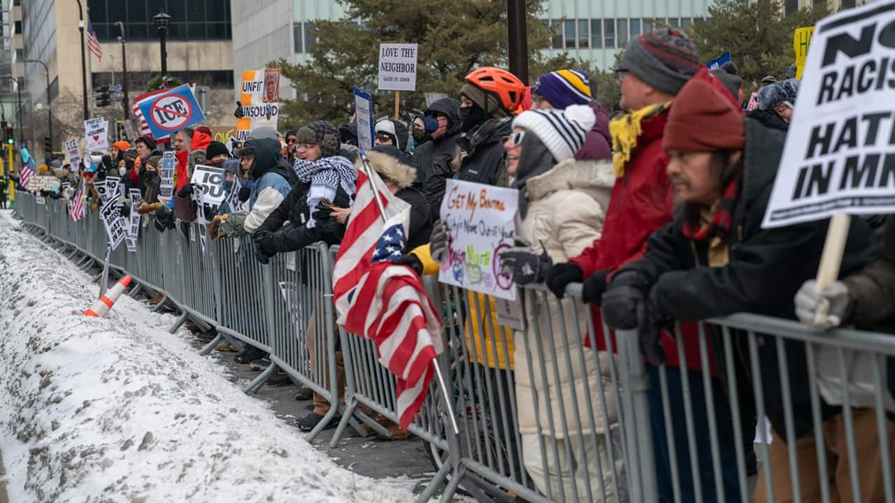 Anti-ICE demonstrators outnumber backers in Minneapolis protest
