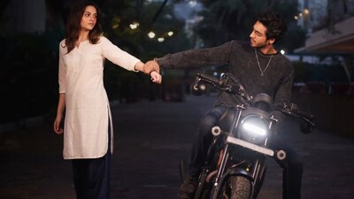 Aneet Padda and Ahaan Panday in Saiyaara