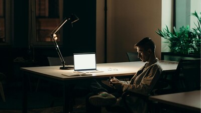 Poor cellular repair at night and increased oxidative stress allow damaged cells to survive longer than they should. (Picture Credit: Pexels)