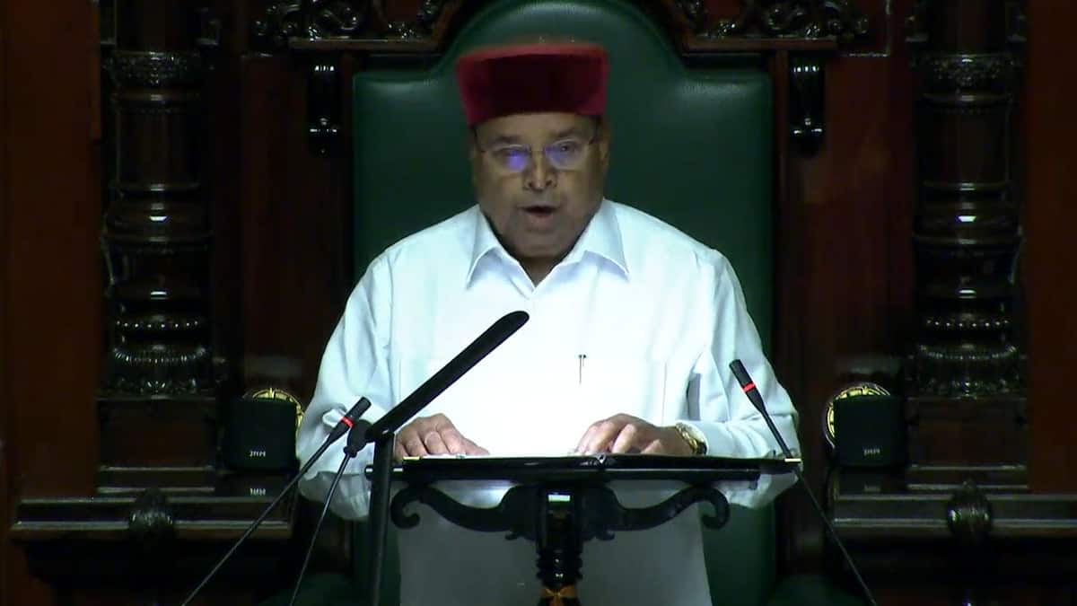 Karnataka governor concludes address to joint session in Assembly in just two lines, walks out | Watch