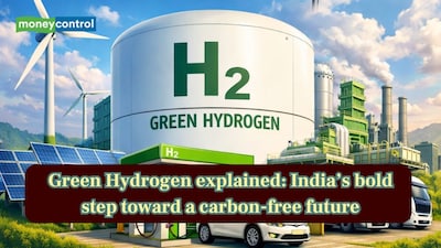 India is racing to scale green hydrogen, producing clean fuel from water using renewables. (Image: Canva)