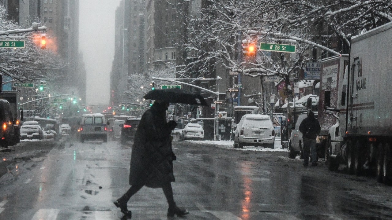 New York City braces for winter storm to bring nearly a foot of snow