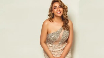 Urvashi dholakia