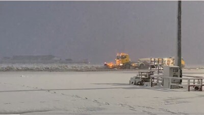 Srinagar airport today