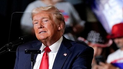 Trump says Iran wants to ‘make a deal’ as US aircraft carrier arrives in Middle East
