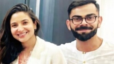 Anushka and Virat perform puja at London home