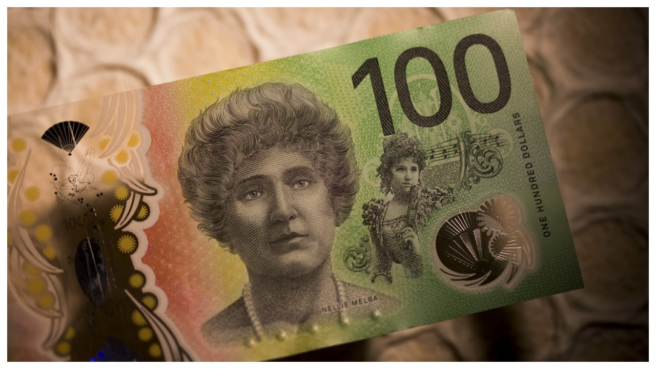 Aussie dollar rises toward 3-year high on yield appeal