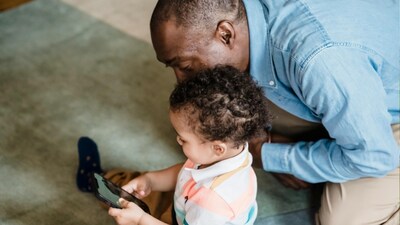 Research shows high amounts of screen time, even in early childhood, are associated with patterns of cognitive and behavioural differences later in life. (Picture Credit: Pexels) 
