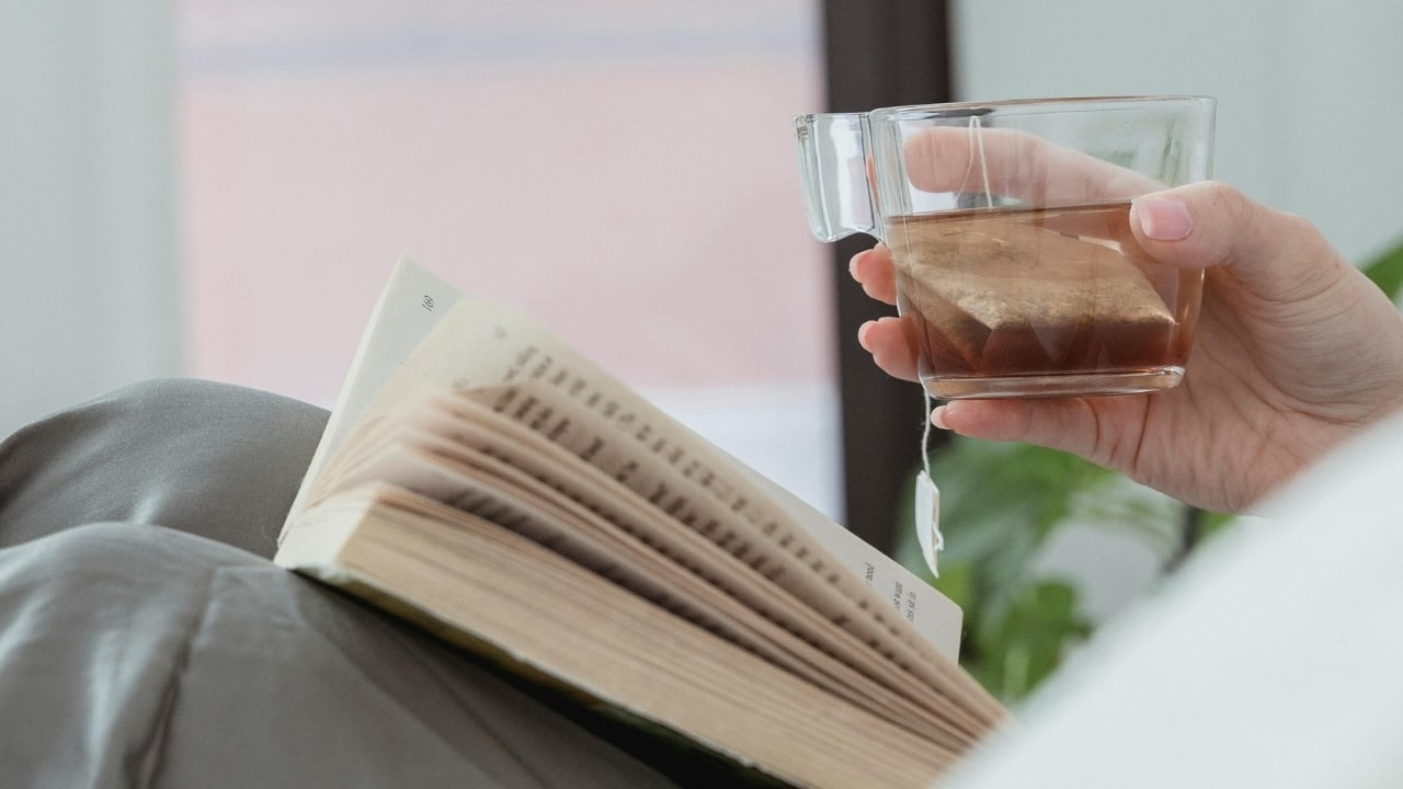 5 simple ways to unwind and reset after a long day 